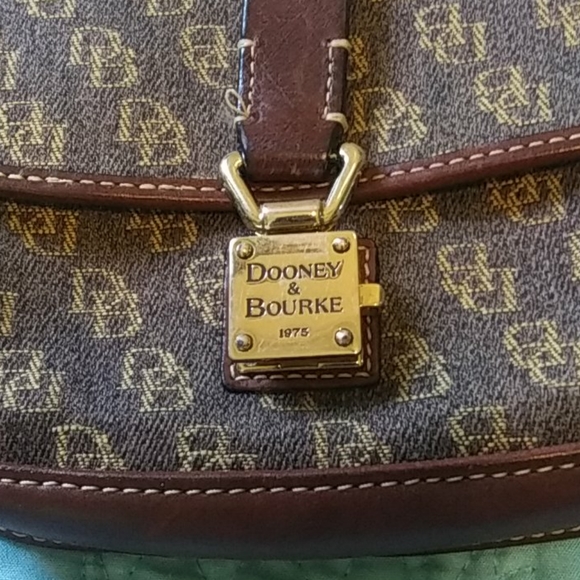 Purses - Picture 2 of 4